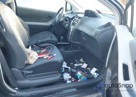 2010 Toyota Yaris z USA, uszkodzony, nr VIN JTDJT4K38A5301825